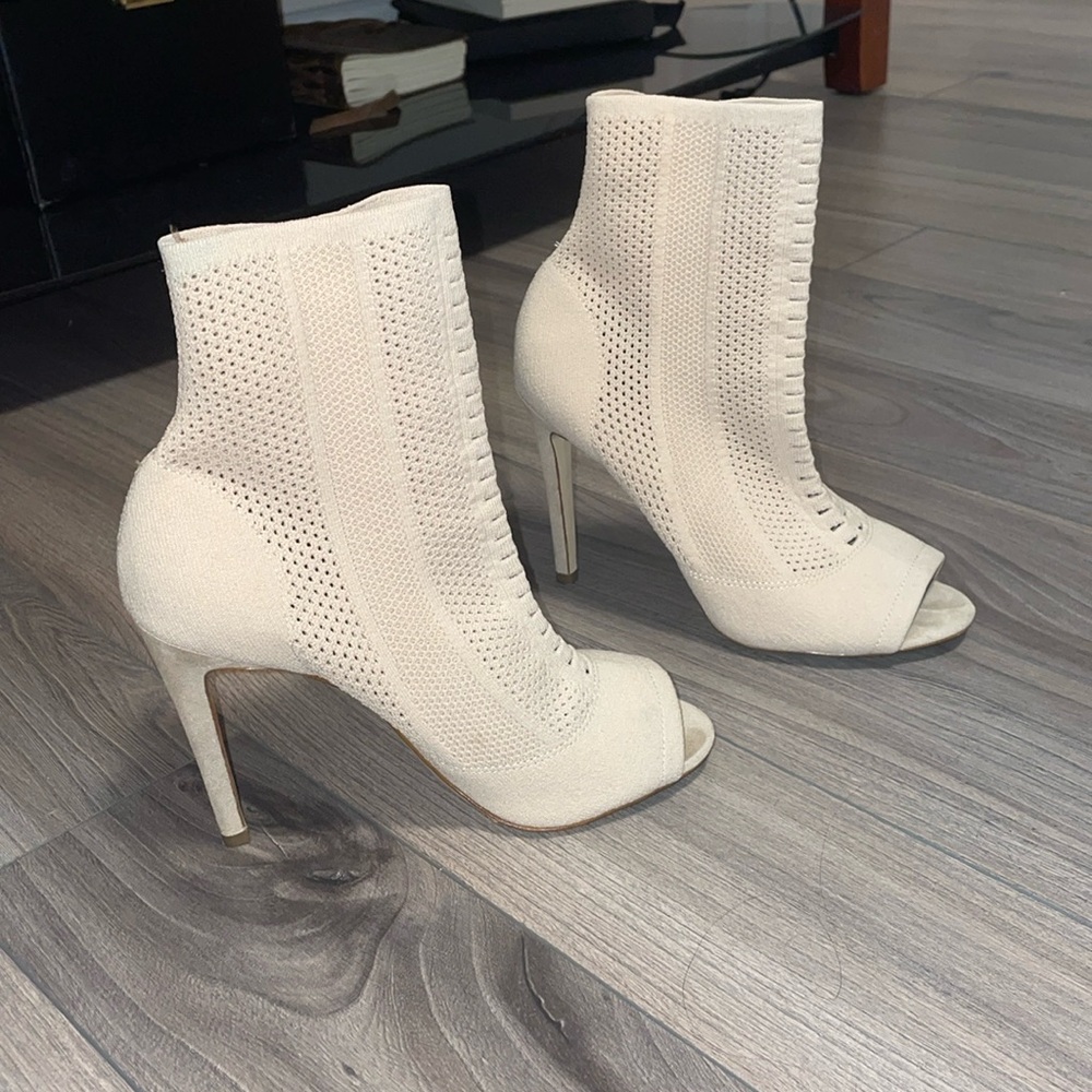 Aldo beige neutral heels